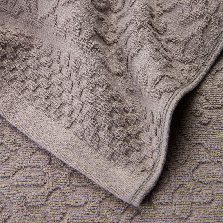TAUPE JACQUARD BATH TOWEL
