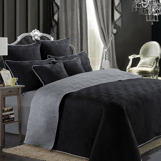 Black Fire Bed Spread Set