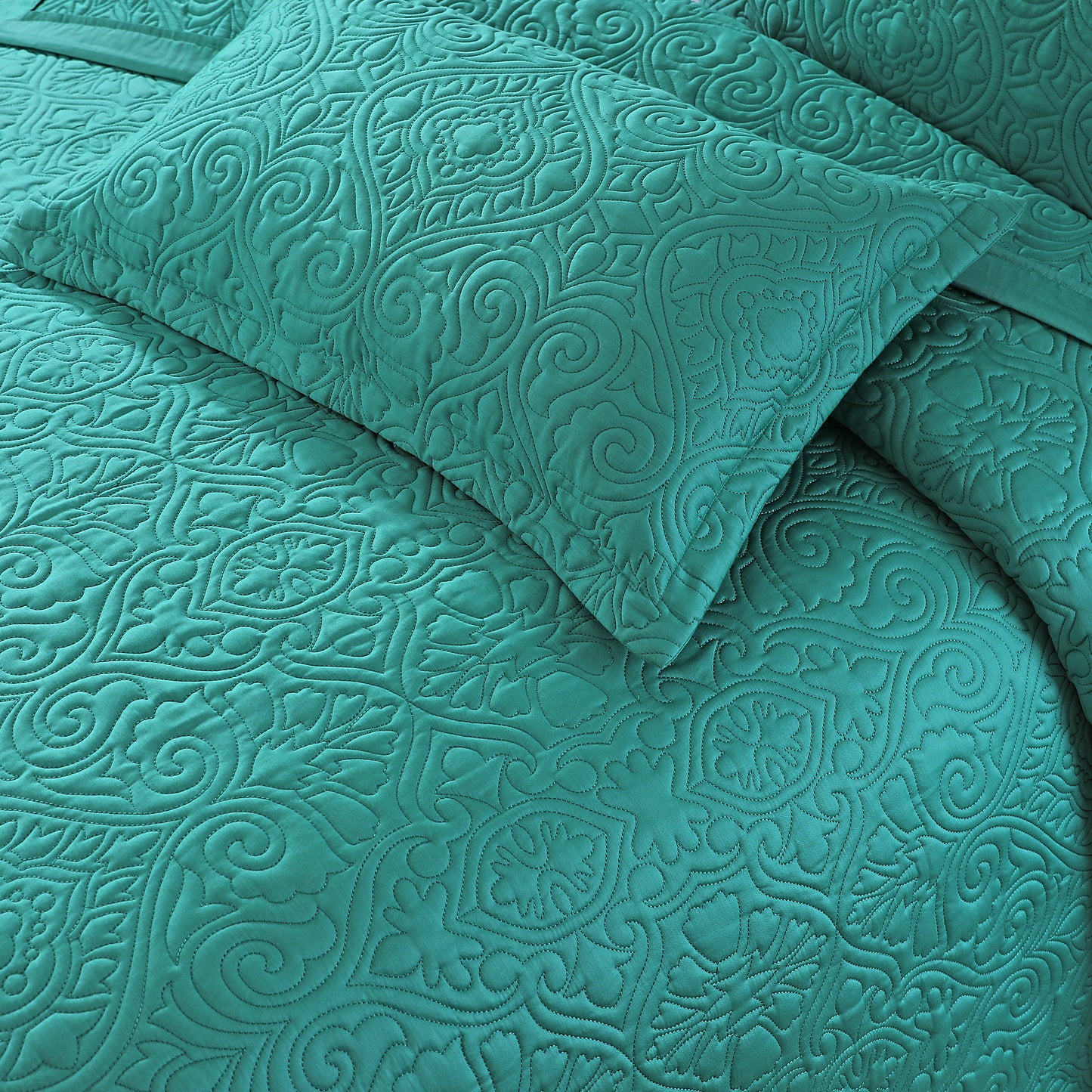 Aquamarine Bed Spread Set