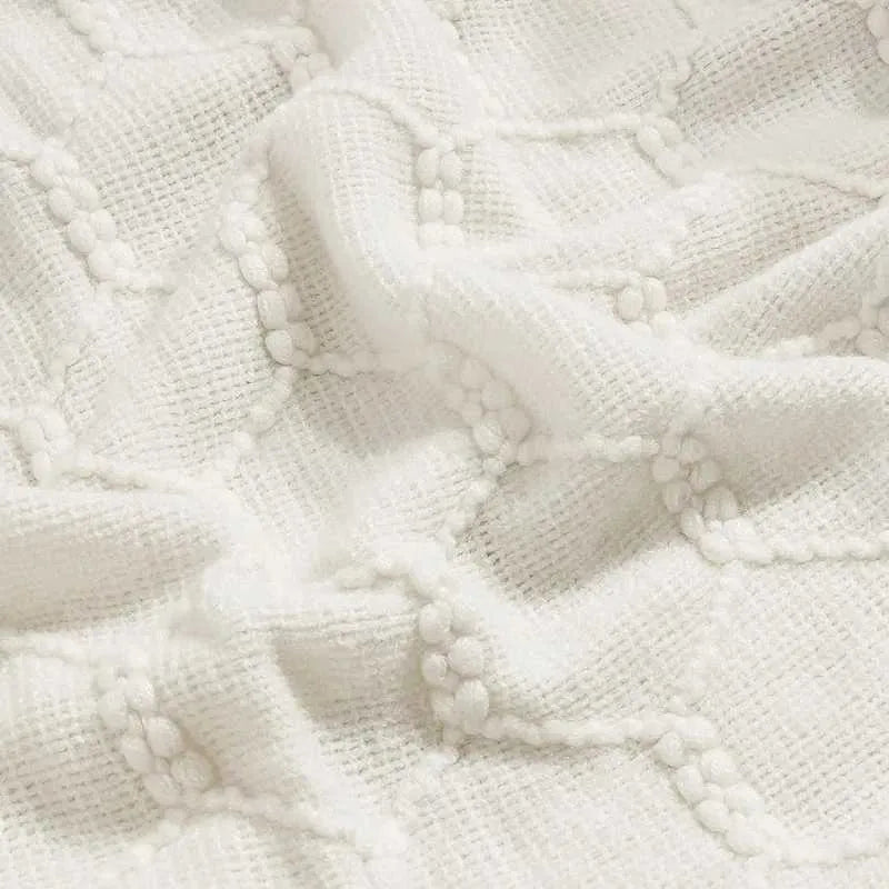 HEXA FRINGE THROW OFF WHITE