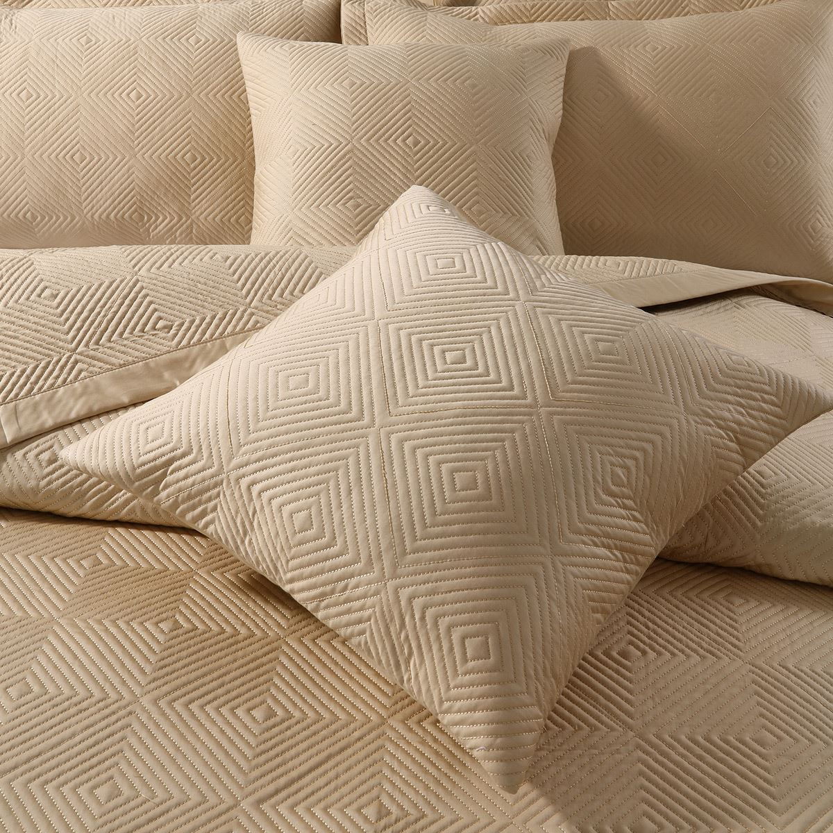 Eternity Bed Spread Set