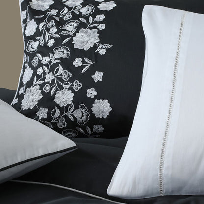 Ebony Bloom Duvet Set