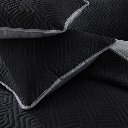 Black Fire Bed Spread Set